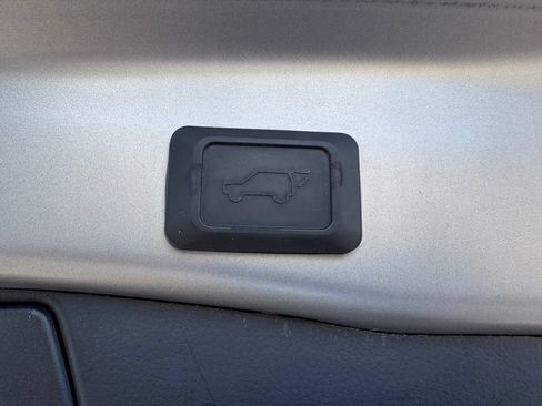 Used 2022 Toyota RAV4 XSE AWD/4WD image 12