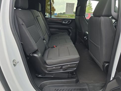 Used 2024 GMC Yukon XL SLE image 30