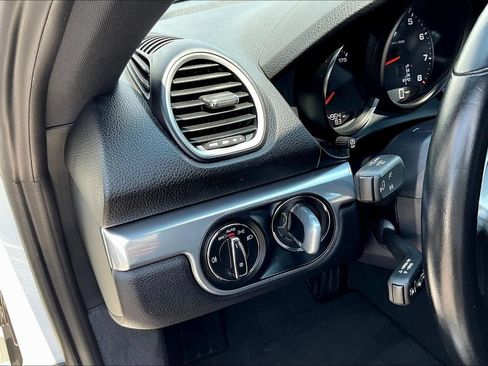 Used 2023 Porsche 718 Cayman RWD image 10