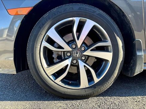 Used 2023 Honda Odyssey Touring image 9