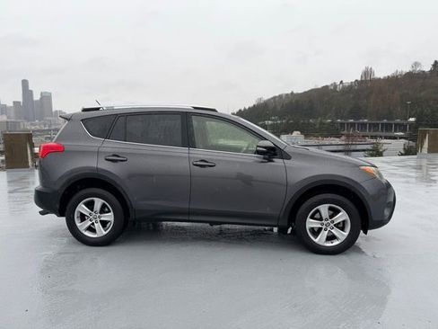 Used 2015 Toyota RAV4 XLE image 4