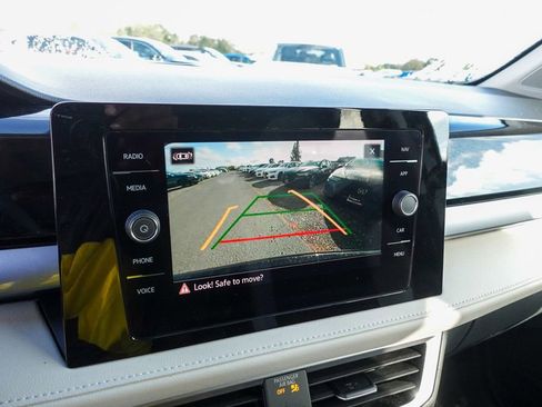 New 2025 Volkswagen Taos SEL image 22