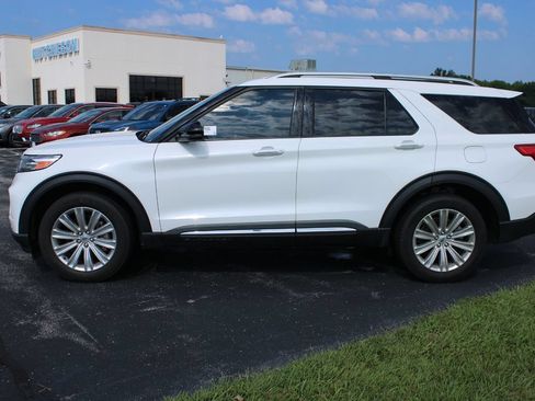 Used 2023 Ford Explorer Limited w/ Hybrid Equipment Group 310A AWD/4WD image 4