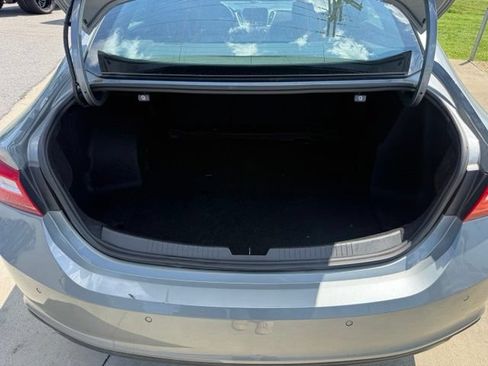 Used 2025 Chevrolet Malibu LT FWD image 13