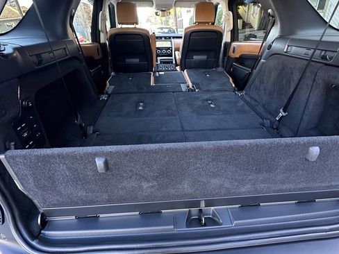 Used 2017 Land Rover Discovery HSE Luxury image 27