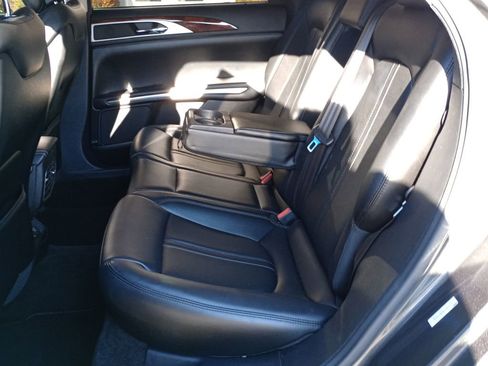 Used 2016 Lincoln MKZ Hybrid image 17