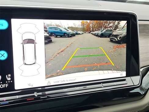 New 2025 Volkswagen Atlas SEL image 9
