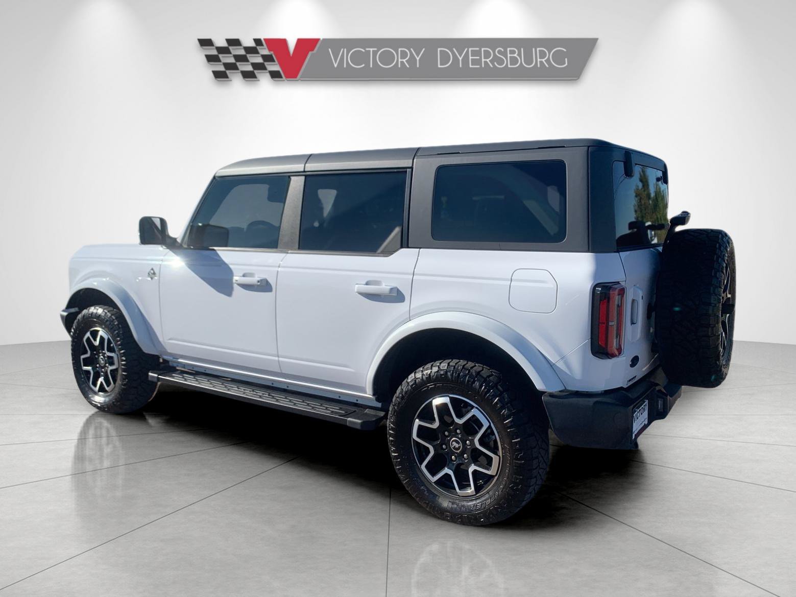 Used 2024 Ford Bronco Outer Banks AWD/4WD image 6