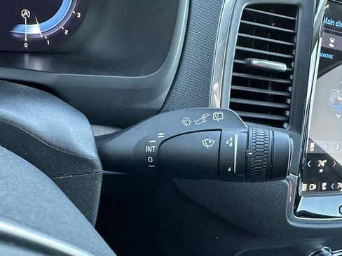 Used 2023 Volvo XC90 B5 Core w/ Protection Package Premier image 33