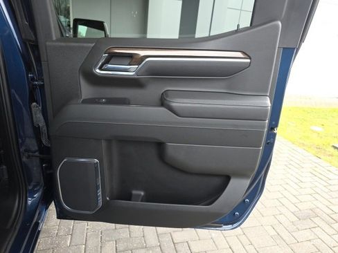 Used 2023 Chevrolet Silverado 1500 LT image 12