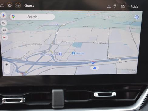 New 2026 Chevrolet Equinox LT w/ Safety and Technology Package FWD image 24
