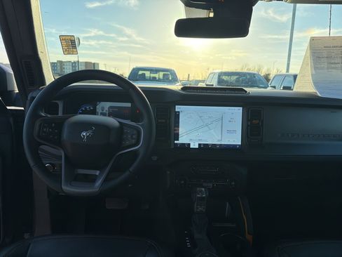 Used 2024 Ford Bronco Badlands image 25