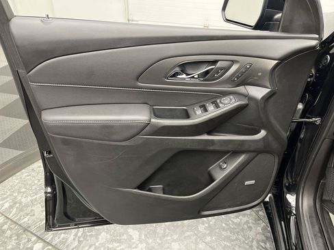 Used 2022 Chevrolet Traverse Premier w/ Redline Edition AWD/4WD image 8