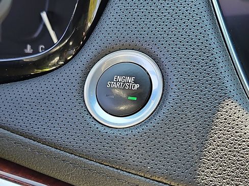 Certified 2019 Cadillac XT5 Premium Luxury w/ Driver Assist Package FWD image 25