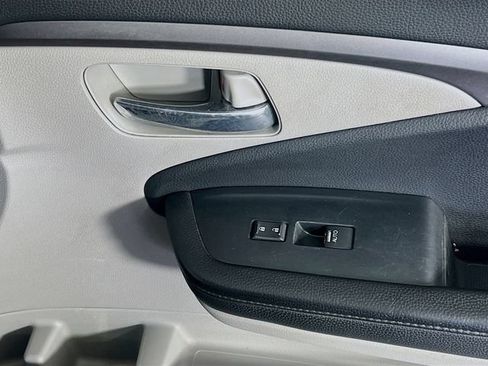 Used 2021 Honda Pilot EX image 32