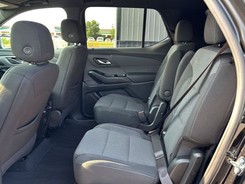 Used 2023 Chevrolet Traverse LT FWD image 23