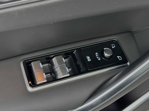 New 2026 Jaguar F-PACE R-Dynamic S image 18