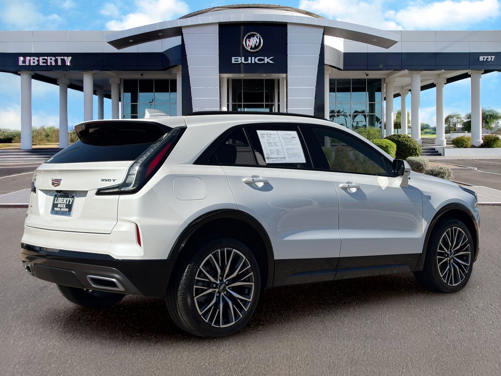 Used 2024 Cadillac XT4 Sport AWD/4WD image 3