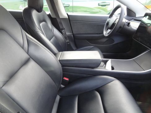 Used 2020 Tesla Model 3 Long Range image 9