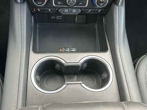 Used 2024 Chevrolet Tahoe LT image 31