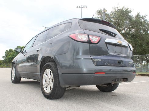 Used 2014 Chevrolet Traverse LT FWD image 8