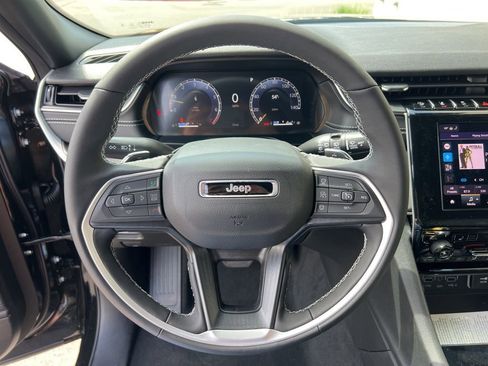 New 2025 Jeep Grand Cherokee L Laredo AWD/4WD image 13