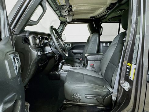 Used 2020 Jeep Gladiator Sport w/ Quick Order Package 24S image 17