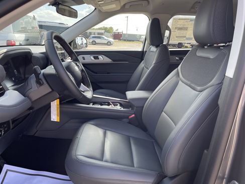 New 2026 Ford Explorer Active image 33