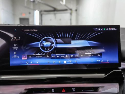 Used 2026 BMW 550e xDrive image 19