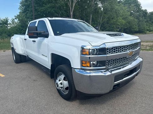 Used 2019 Chevrolet Silverado 3500 W/T w/ WT Convenience Package AWD/4WD image 3