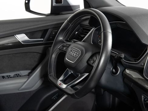 Used 2018 Audi SQ5 Premium Plus w/ Navigation Package image 23