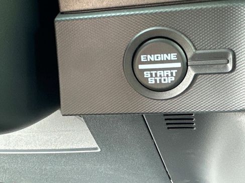 Used 2024 Ford Bronco Badlands image 71