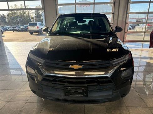 Used 2023 Chevrolet TrailBlazer LS image 3
