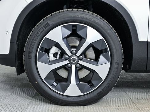 New 2026 Volvo XC40 B5 Plus w/ Protection Package Premier image 37