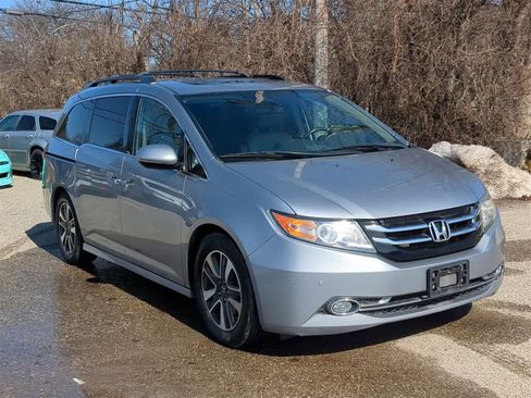 Used 2016 Honda Odyssey Touring Elite image 16