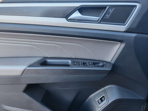 Certified 2022 Volkswagen Atlas SE image 17