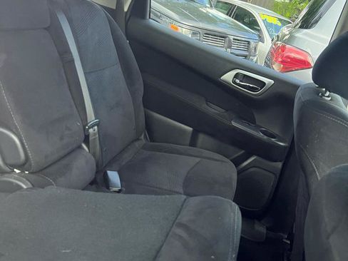Used 2016 Nissan Pathfinder S FWD image 7