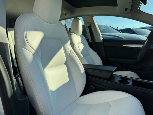 Used 2021 Tesla Model 3 Standard Range Plus image 27