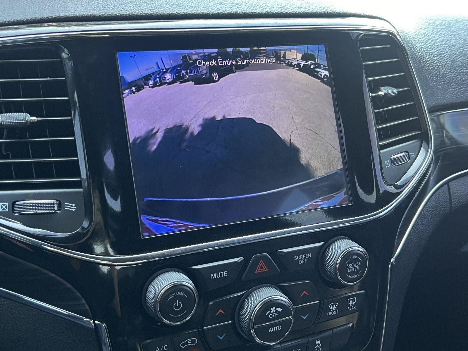 Used 2020 Jeep Grand Cherokee Limited w/ Luxury Group II RWD image 3