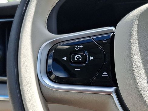Certified 2025 Volvo XC60 T8 Plus w/ Climate Package AWD/4WD image 23