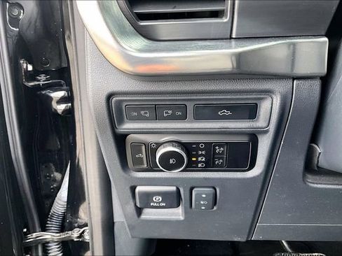 Used 2023 Ford F150 Lariat w/ Equipment Group 502A High AWD/4WD image 16