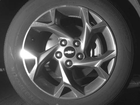 Used 2025 Chevrolet Trax LT FWD image 13
