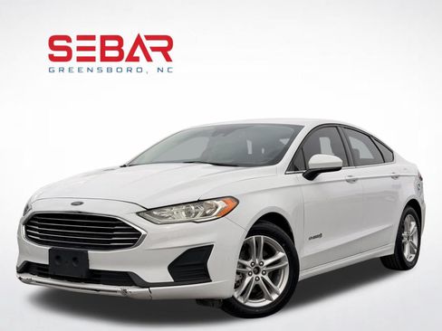 Used 2019 Ford Fusion SE FWD image 1