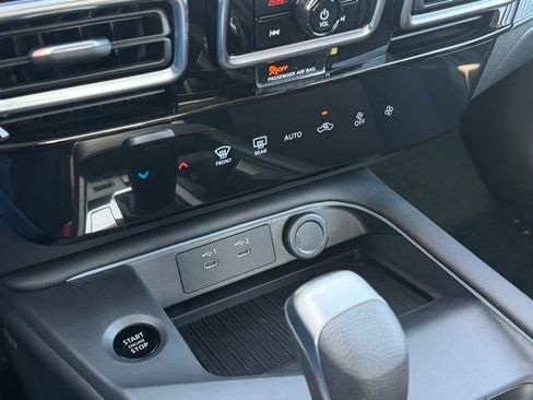 New 2026 Nissan Sentra SR w/ Floor Mat Package image 22