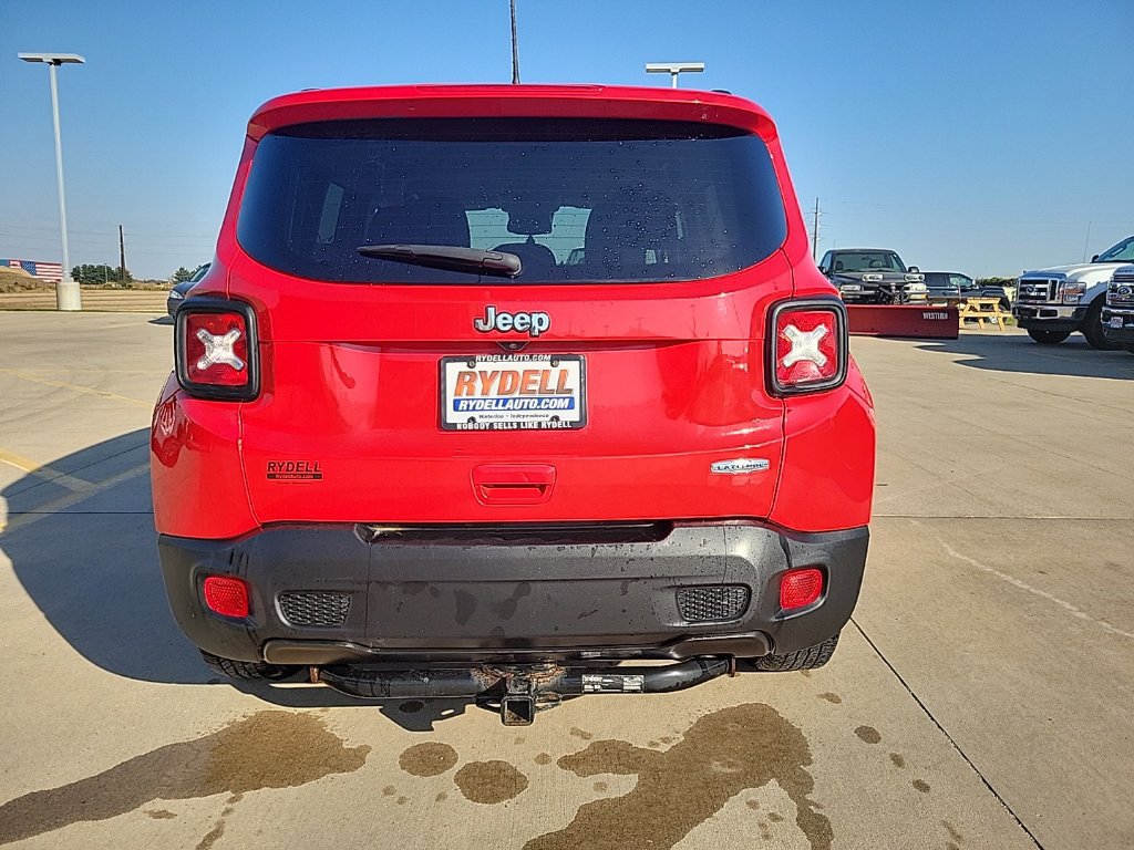 Used 2021 Jeep Renegade Latitude w/ Convenience Group FWD image 4