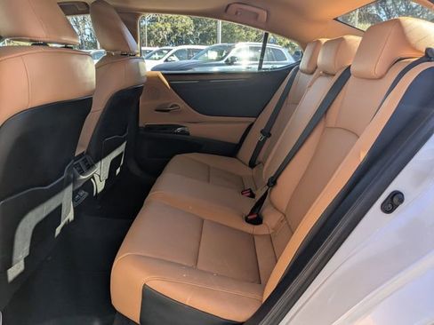 Used 2023 Lexus ES 350 w/ Premium Package image 17
