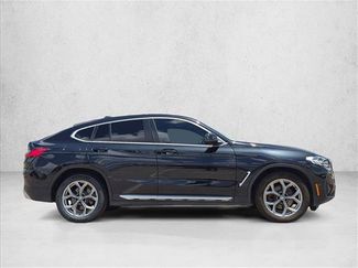 Used 2022 BMW X4 xDrive30i AWD/4WD video 4