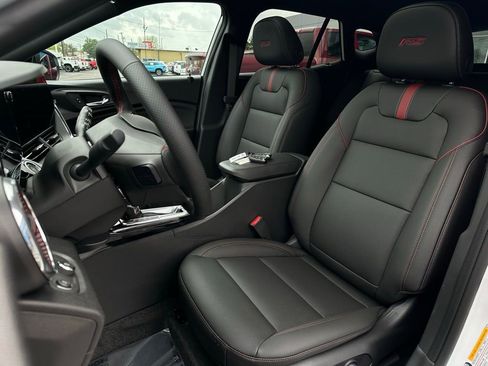 New 2026 Chevrolet Trax RS w/ Sunroof Package image 13