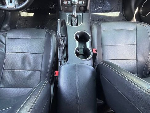 Used 2019 Ford Mustang GT Premium RWD image 48