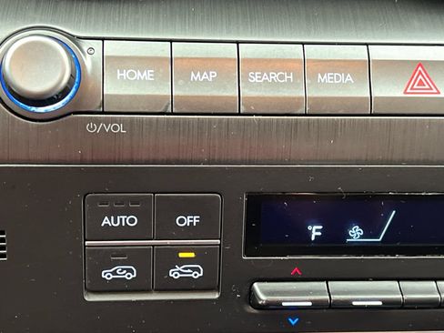 Used 2024 Hyundai Kona SEL AWD/4WD image 53